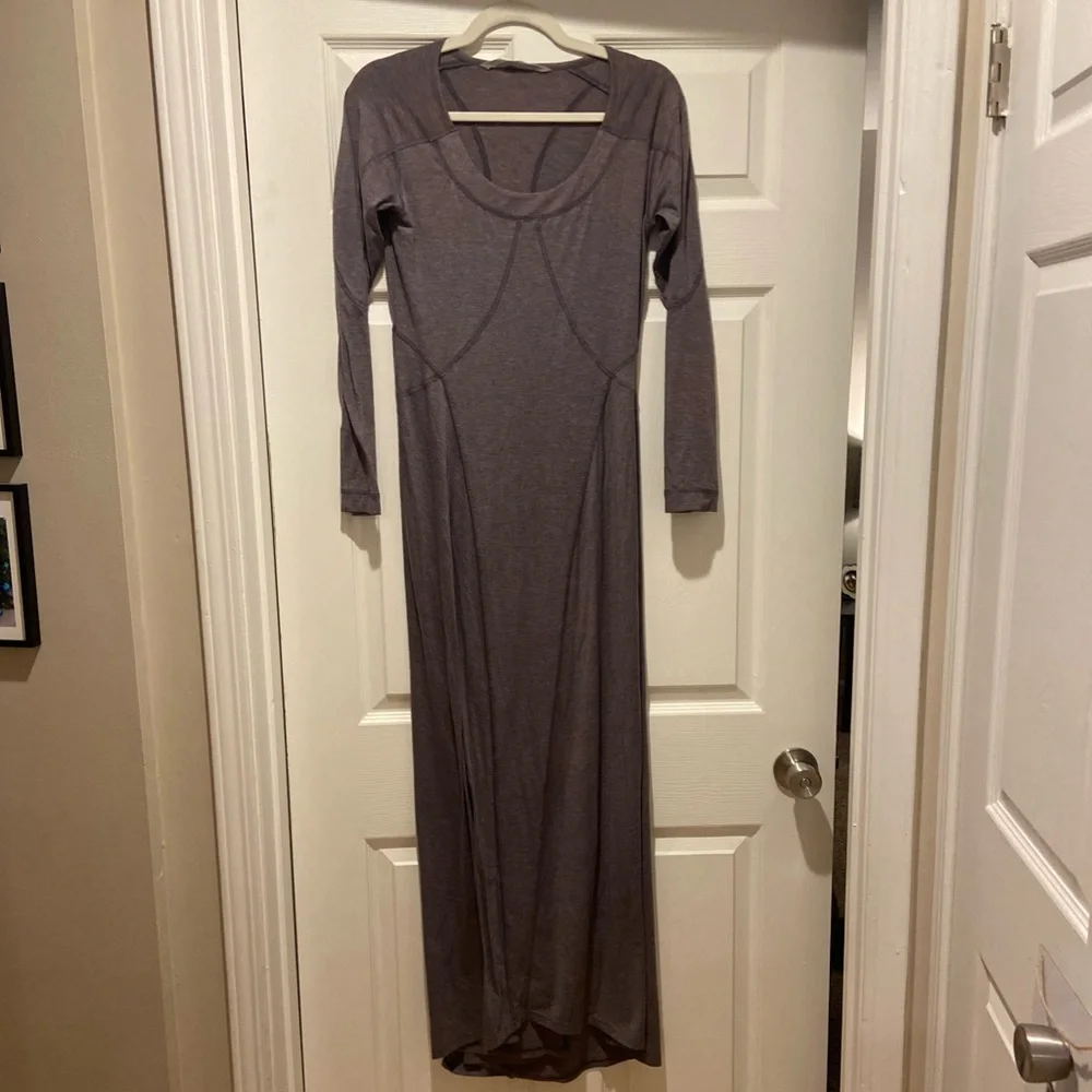 Athleta Weekender long-sleeved maxi dress in burgundy, size small - Picture 2 of 4